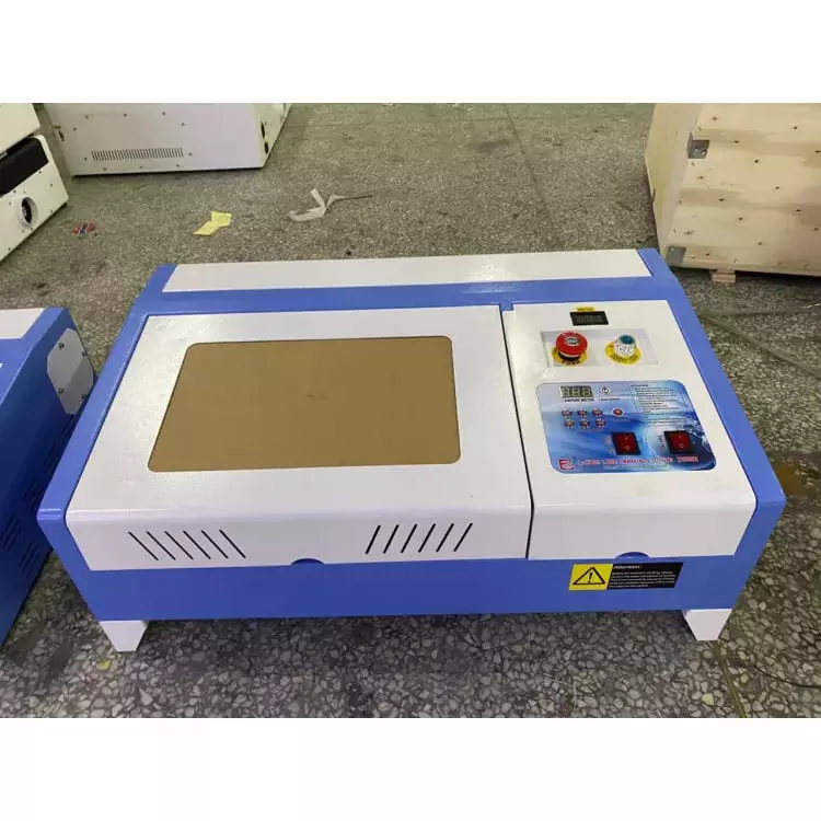 Лазерный станок c ЧПУ 200х300мм 40Вт/М3